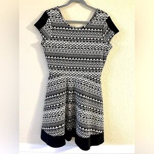 Skully Tribal Black White Mini Flare Dress Women Size Large Geometric Cocktail